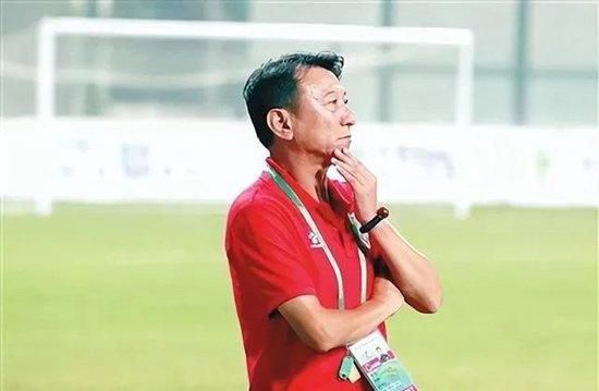 第45分钟，奥纳纳再次扑救失误，没能挡出帕尔默球速并不快的射门，切尔西1-1扳平。